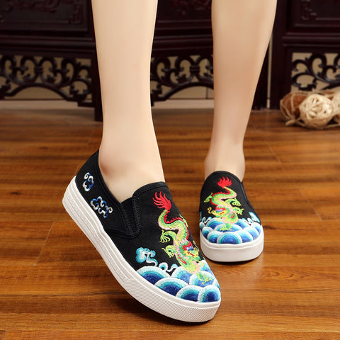 Dragon And Wave Embroidery Shoes