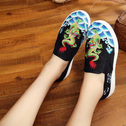 Dragon And Wave Embroidery Shoes